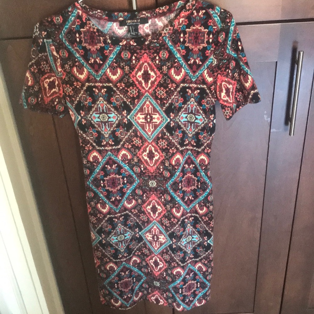 FOREVER 21 AZTEC PRINT DRESS